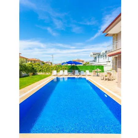 Toprak Villa